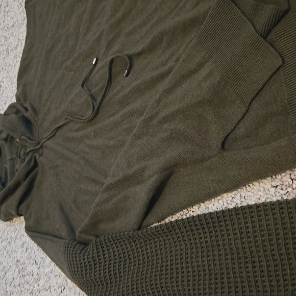 Stitches and Stripes, size s, Cozy Olive Green Knit Hoodie - Picture 5 of 6